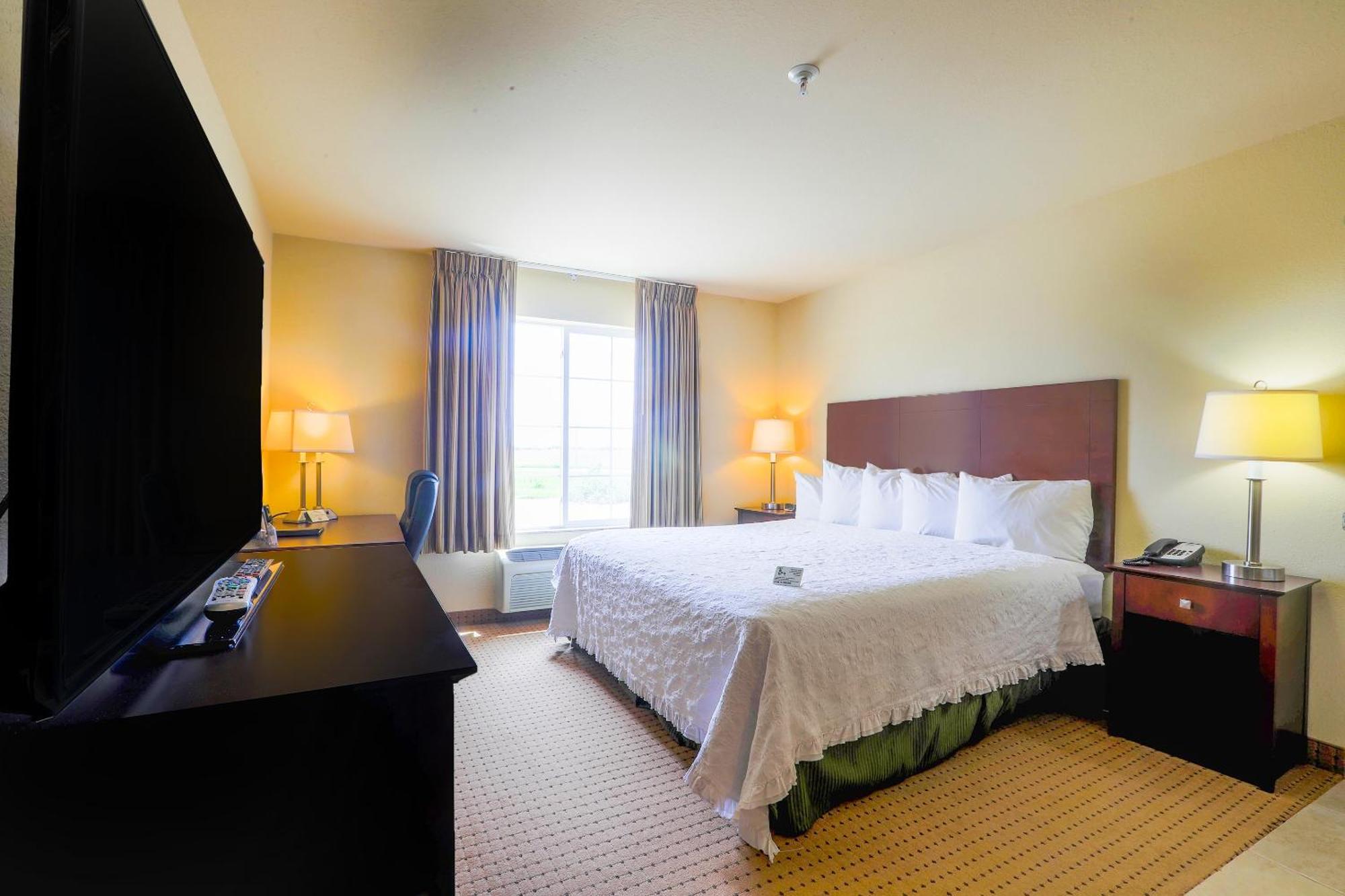 & By Oyo Inn Evansville