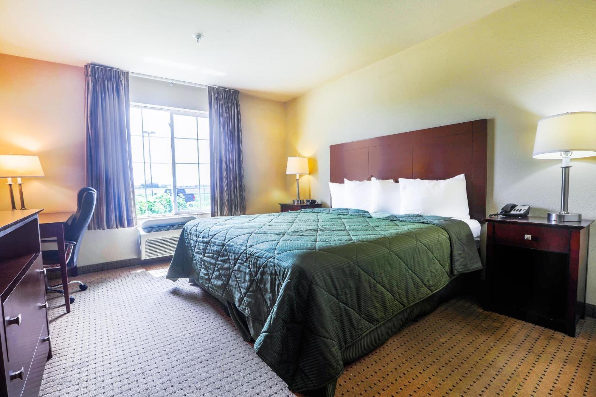 & By Oyo Inn Evansville